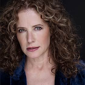 Nancy Travis