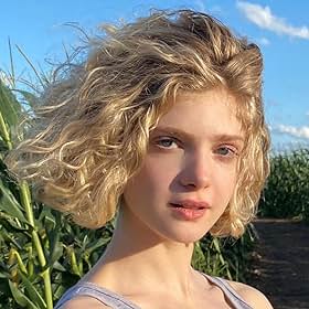 Elena Kampouris