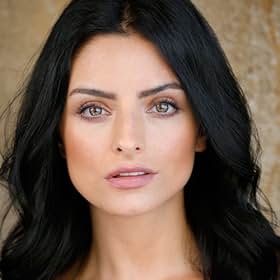 Aislinn Derbez